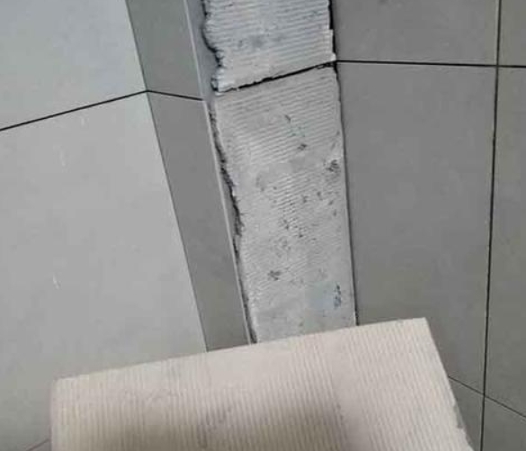 左贡瓷砖空鼓维修公司分享下厨房瓷砖脱落的补救措施。